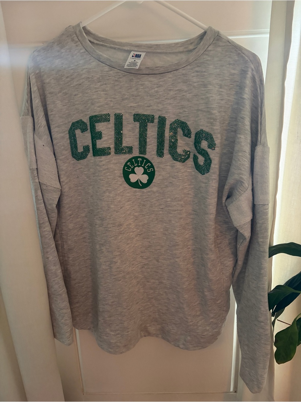 NBA Boston Celtics Shiny Sweatshirt Size M